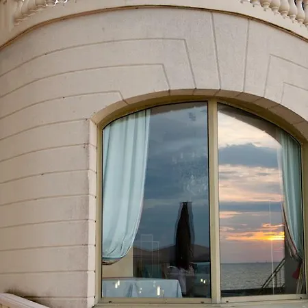 Grand Des Thermes Hotel